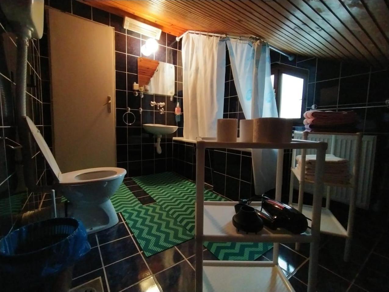 Apartmani Milic Sirogojno Habitación foto